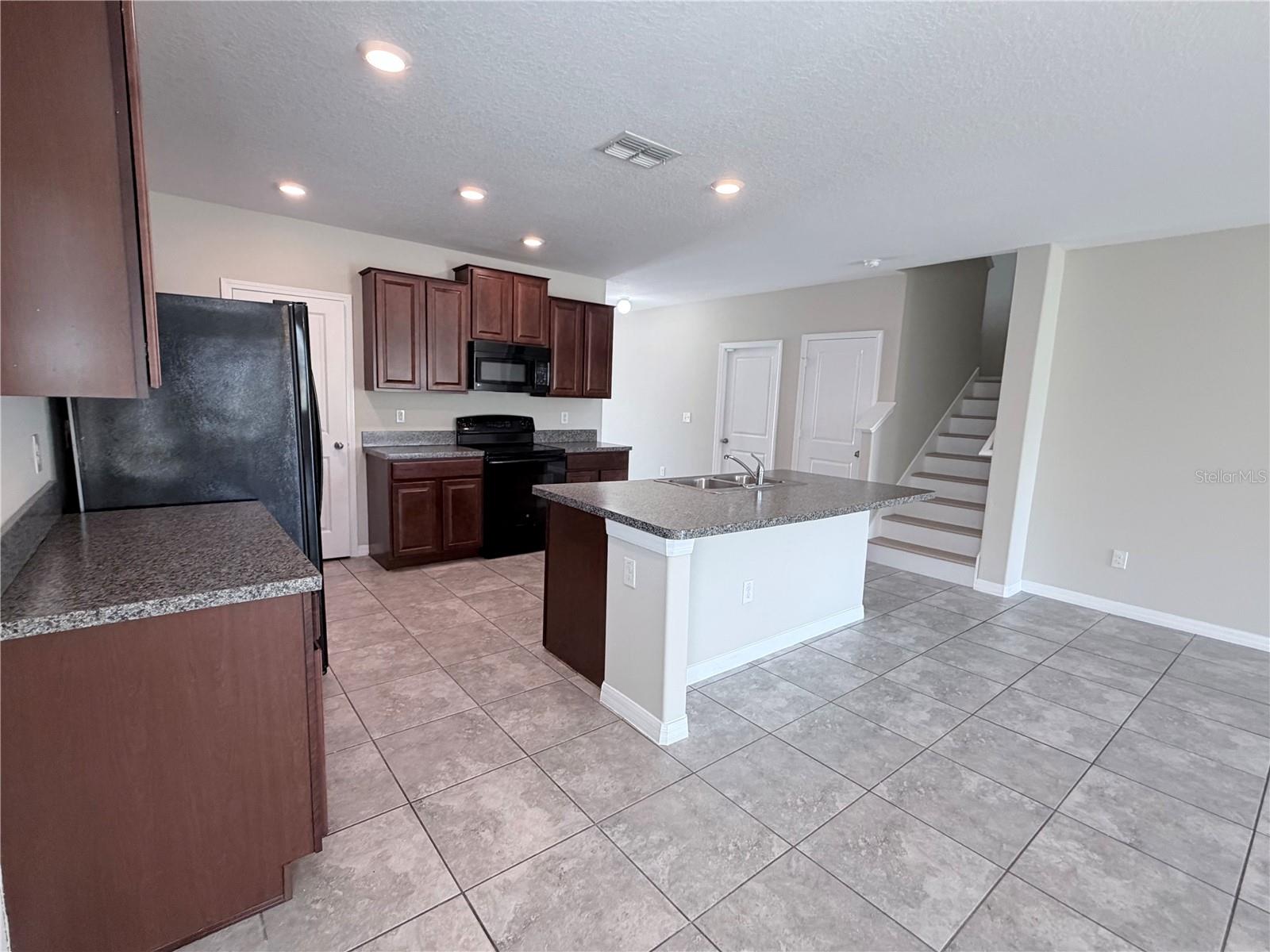 10013 Crested Fringe Dr Property Photo 6