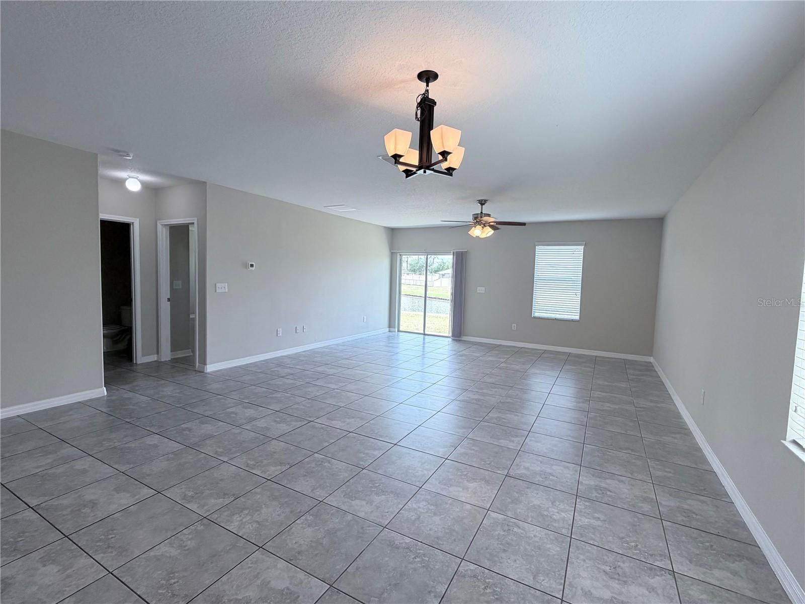 10013 Crested Fringe Dr Property Photo 17
