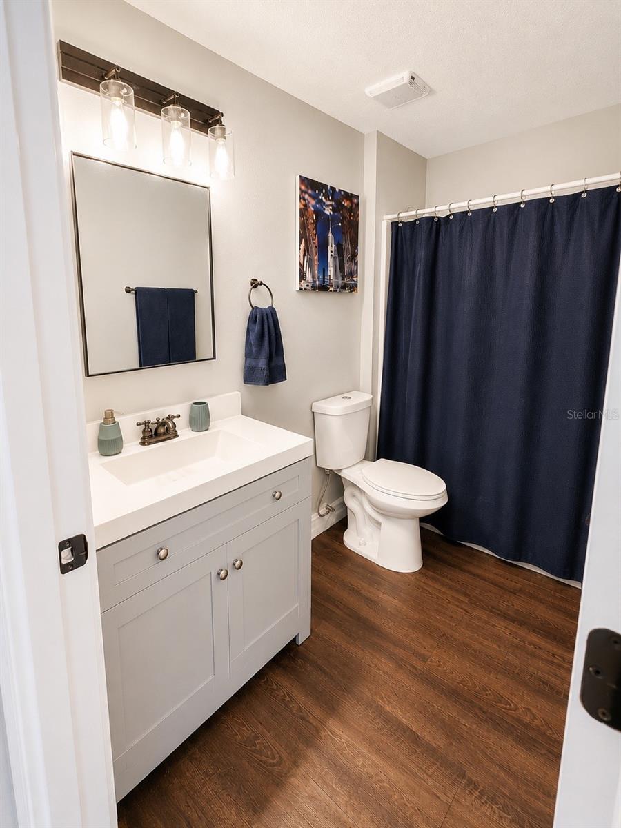 10056 Gifford St Property Photo 42