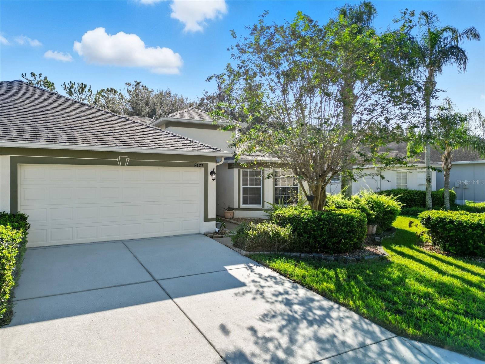 9427 Rolling Cir Property Photo 2