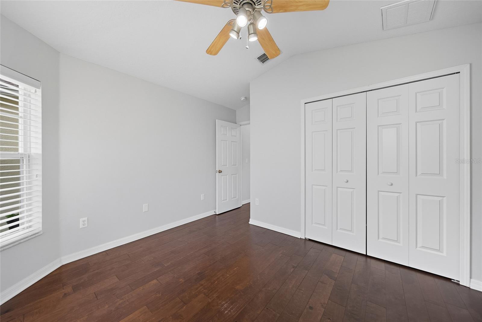 9427 Rolling Cir Property Photo 7