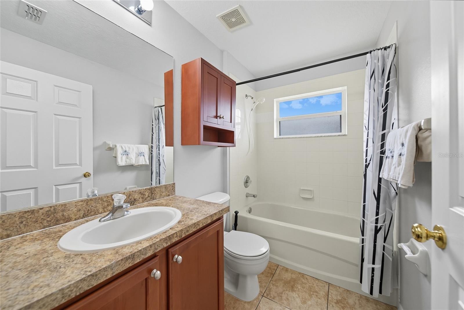 9427 Rolling Cir Property Photo 8