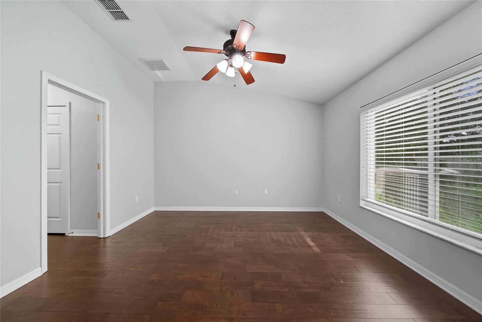9427 Rolling Cir Property Photo 12
