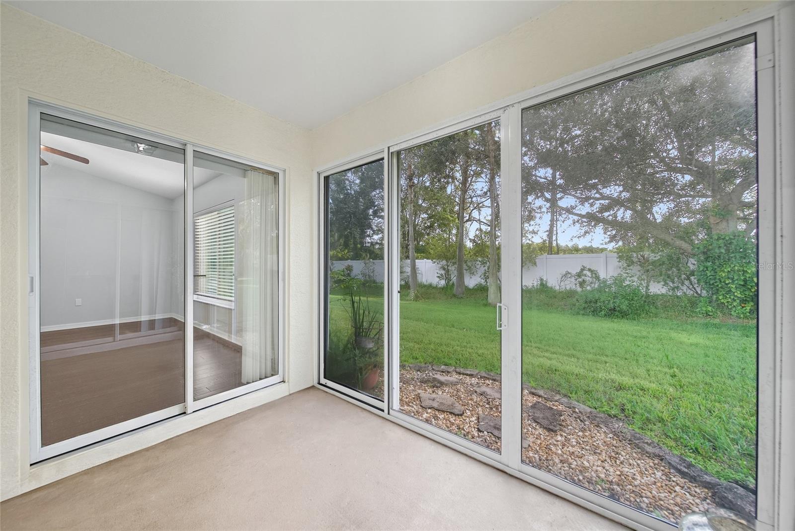 9427 Rolling Cir Property Photo 16