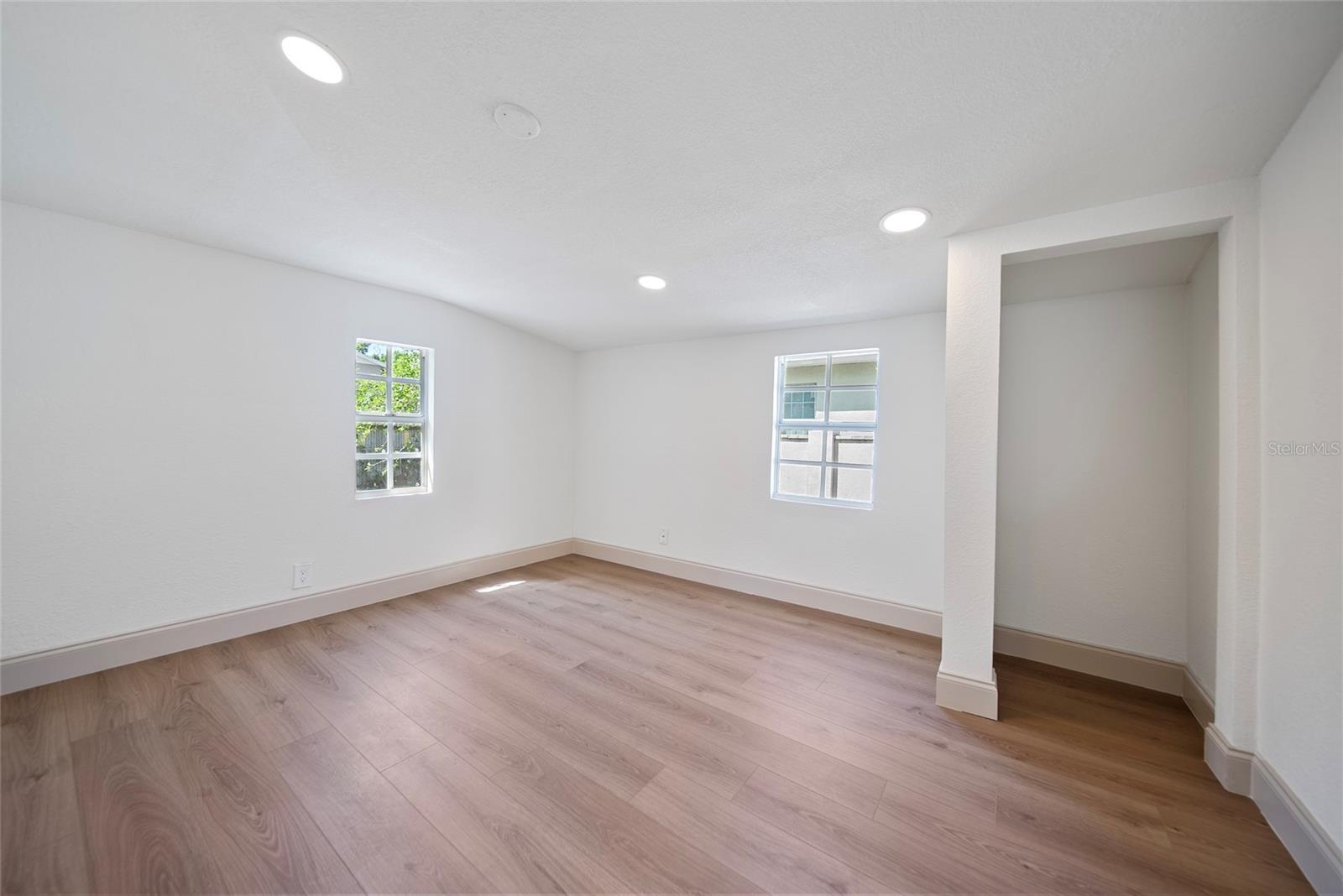 2930 W Arch St Property Photo 15