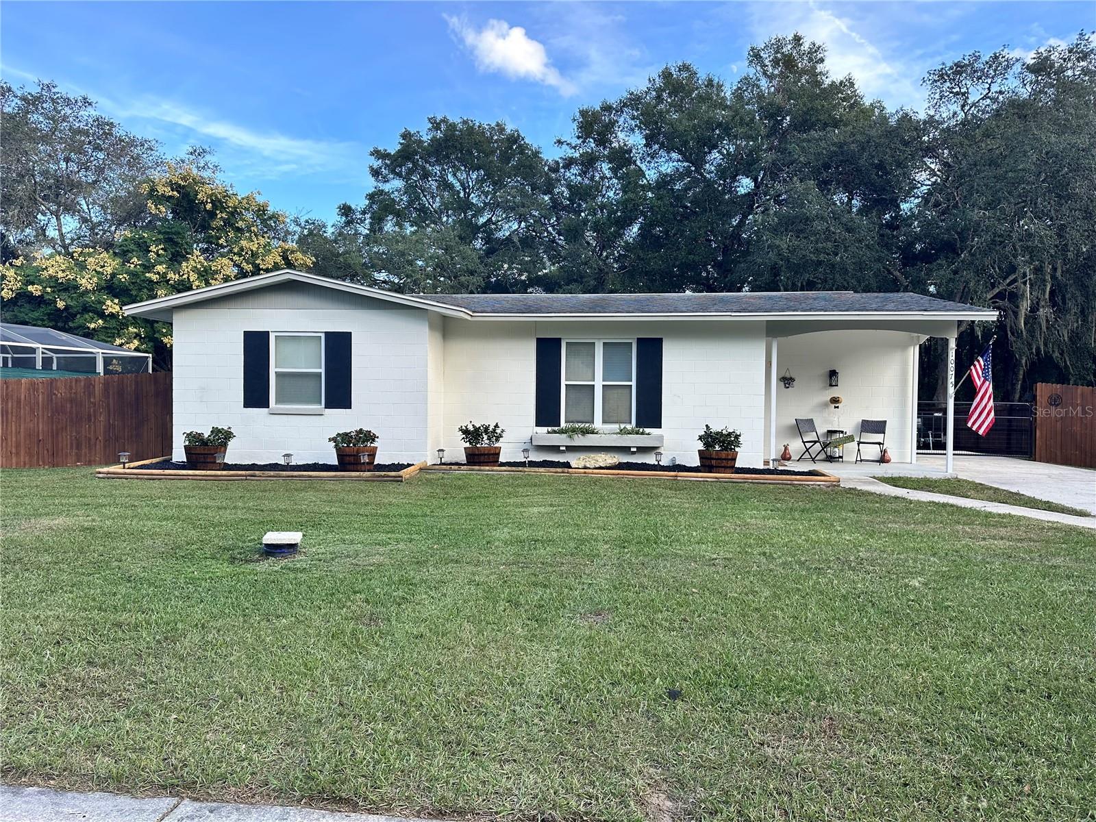 10075 N Glenmar Dr Property Photo 1