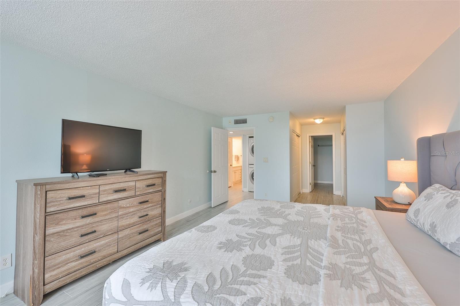 1400 Gulf Blvd #704 Property Photo 17
