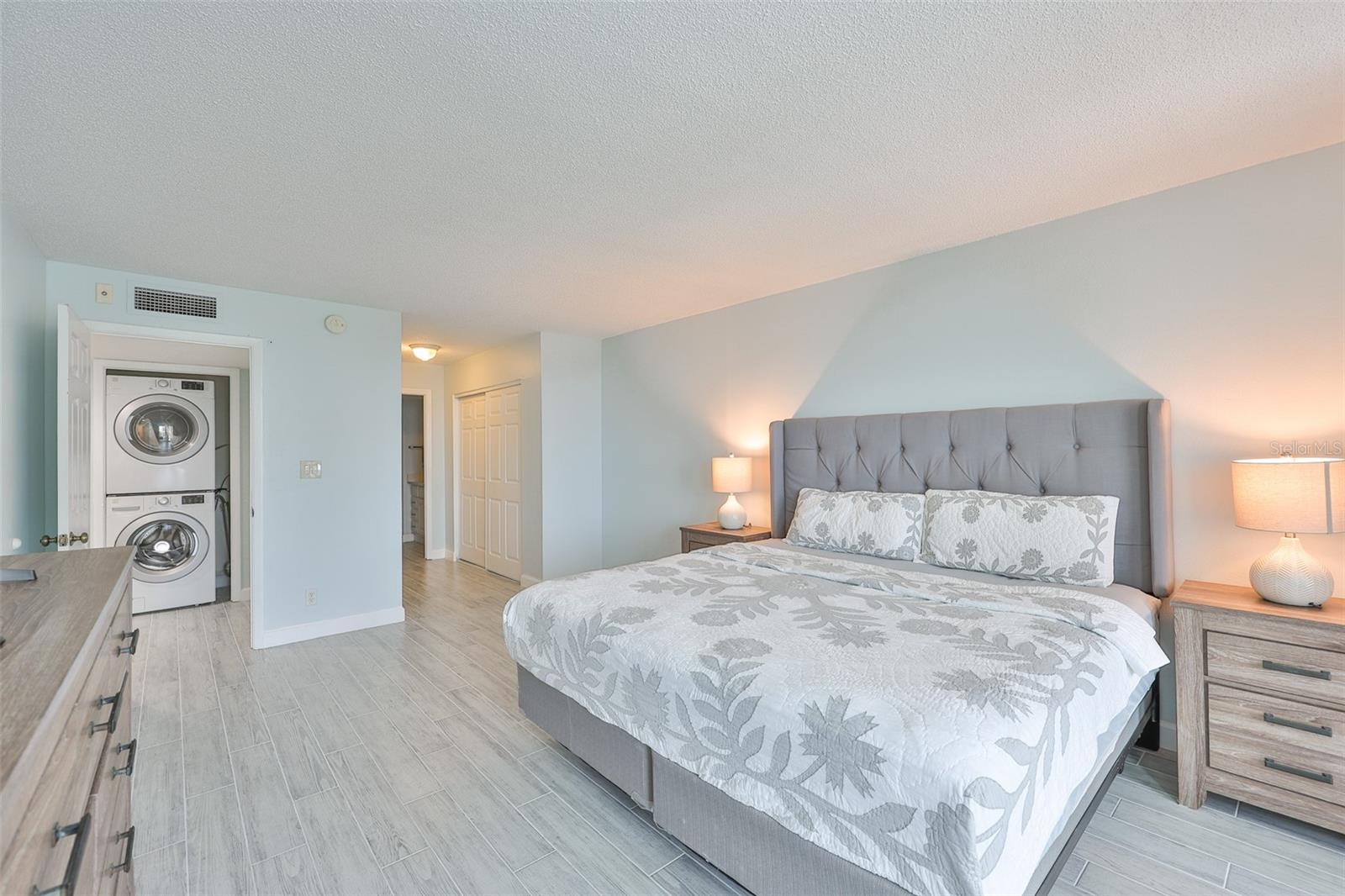 1400 Gulf Blvd #704 Property Photo 18