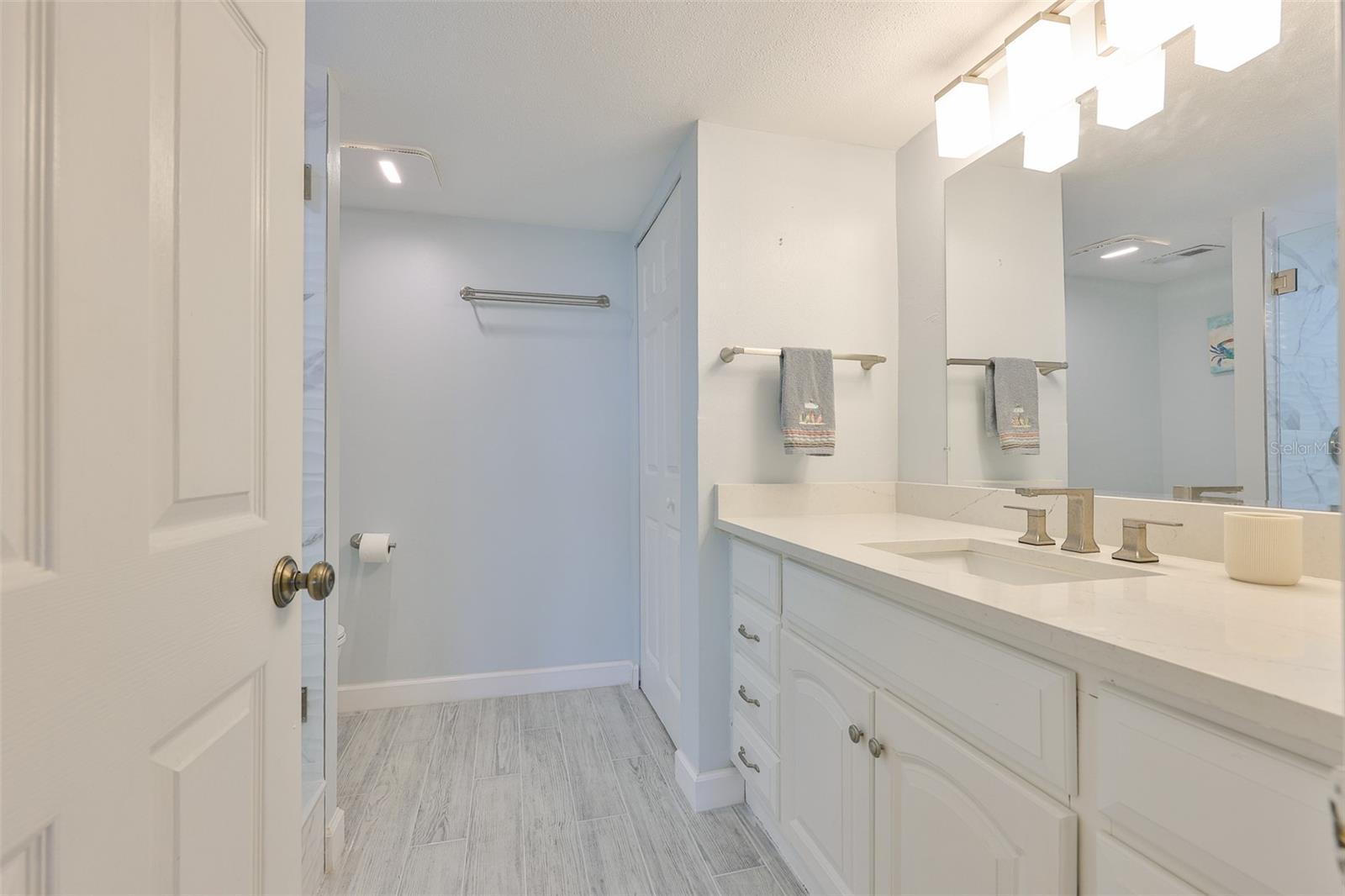 1400 Gulf Blvd #704 Property Photo 20