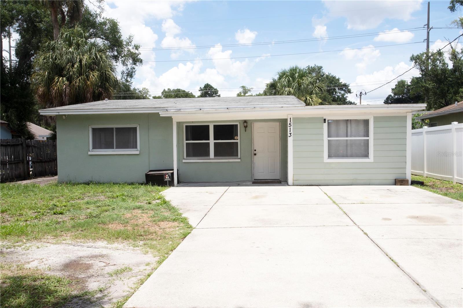 TB8433847 Property Photo 1