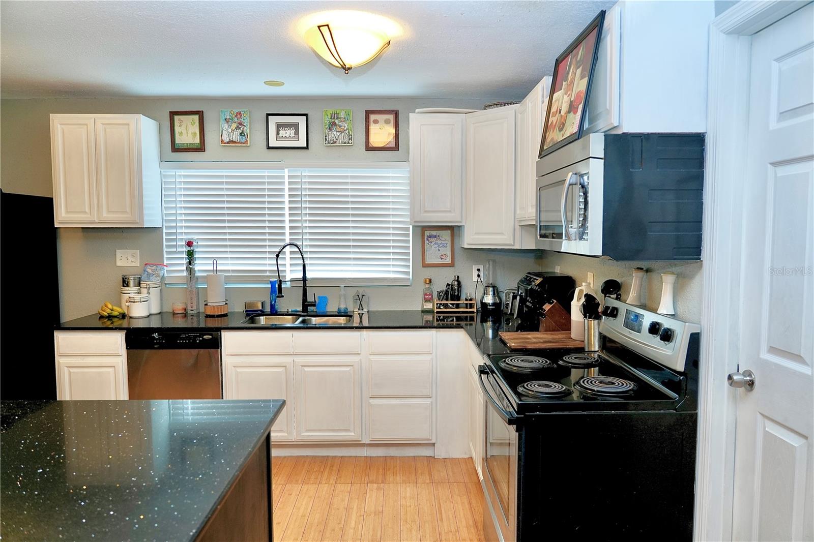 TB8433847 Property Photo 7