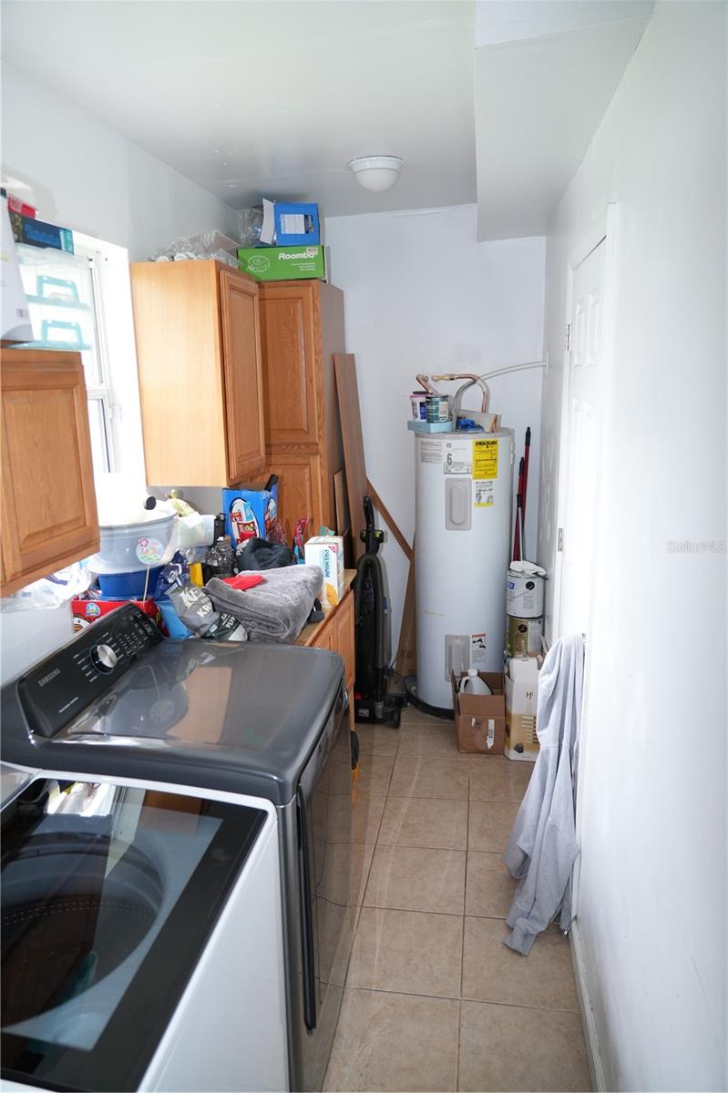 TB8433847 Property Photo 26