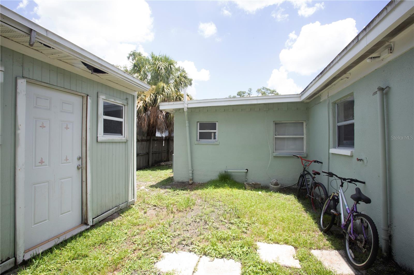 TB8433847 Property Photo 29