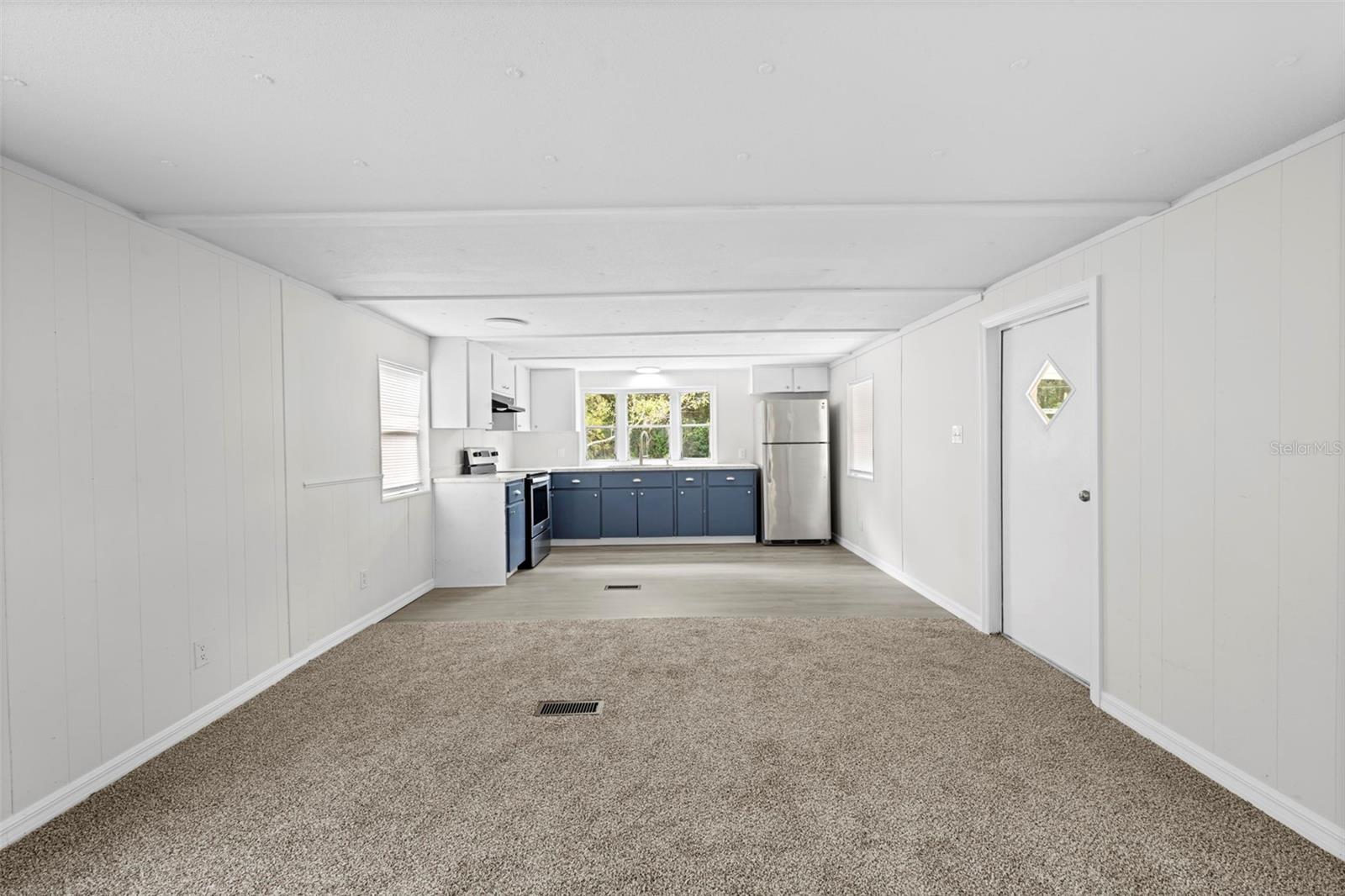 TB8433906 Property Photo 9