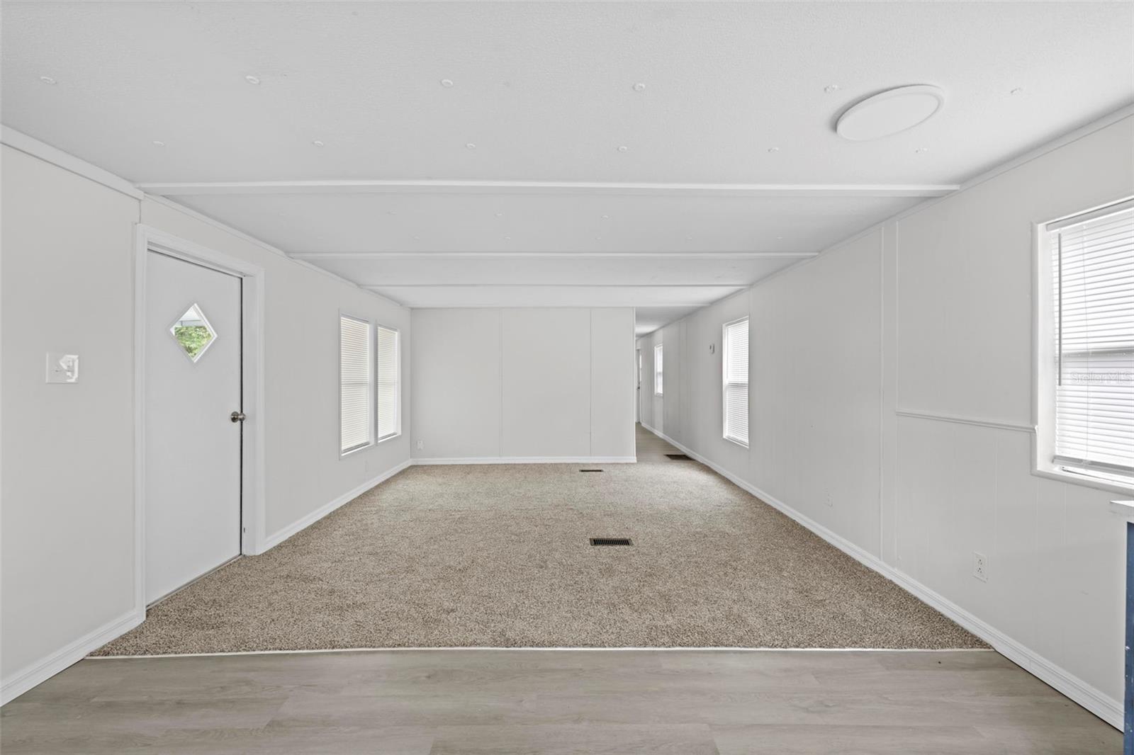 TB8433906 Property Photo 11