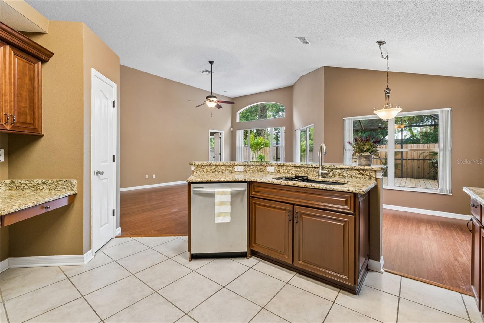 5646 Paddock Trail Dr Property Photo 8