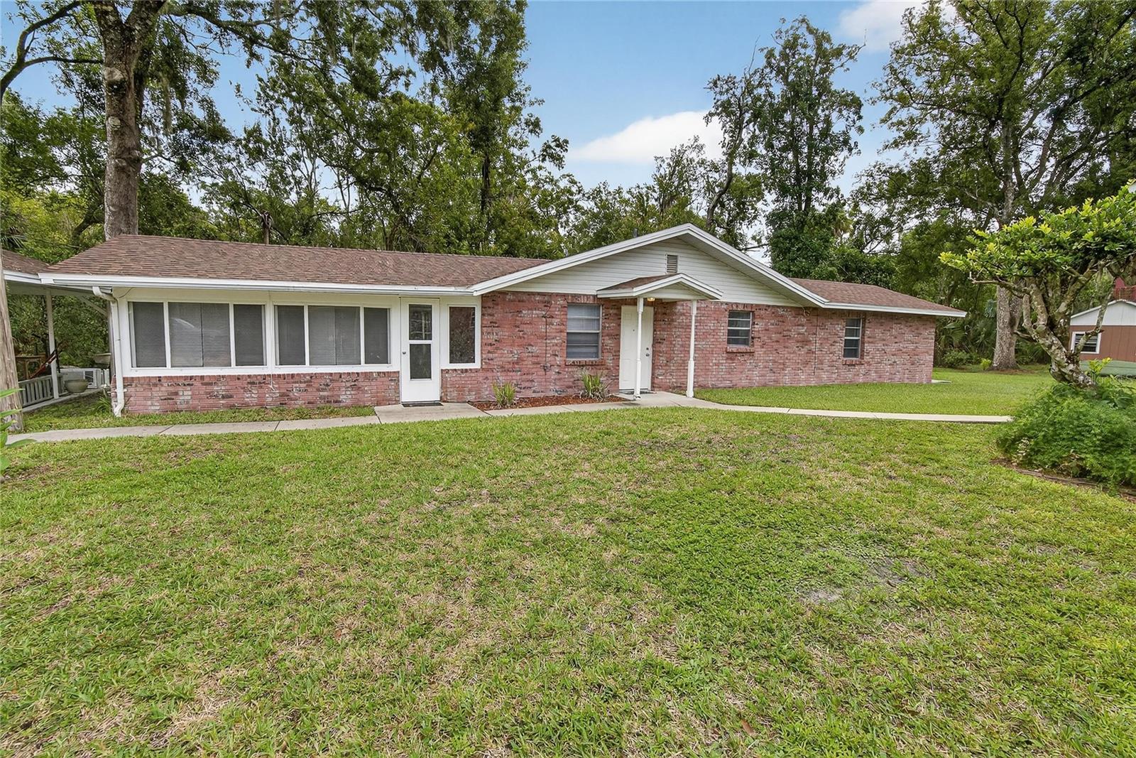 1502 Azalea St Property Photo 9