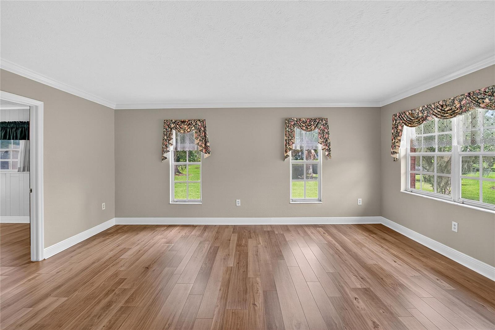 1502 Azalea St Property Photo 12