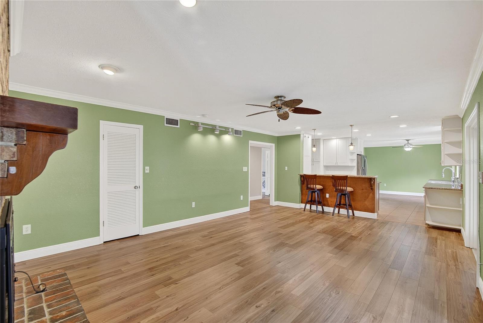 1502 Azalea St Property Photo 19