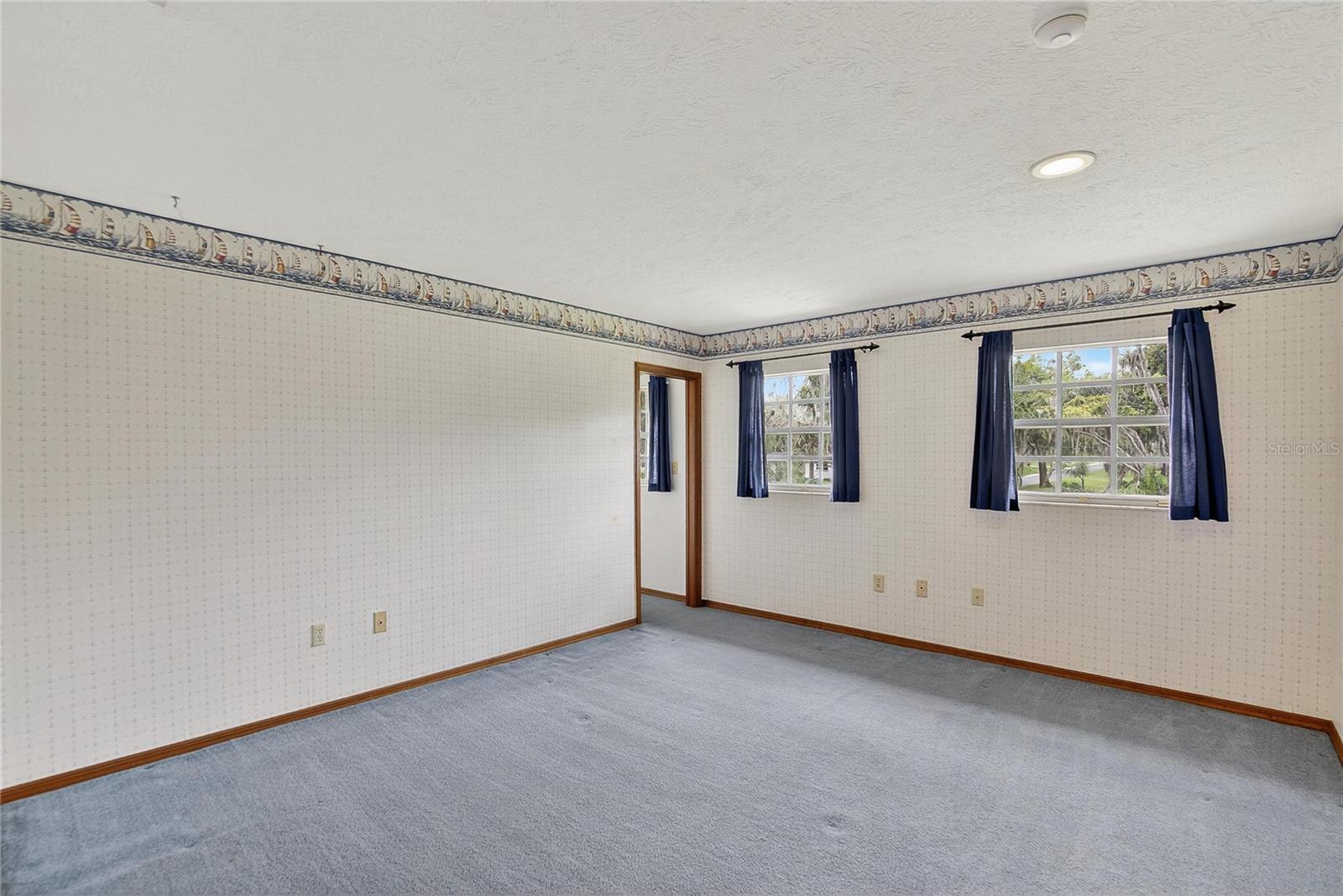 1502 Azalea St Property Photo 32