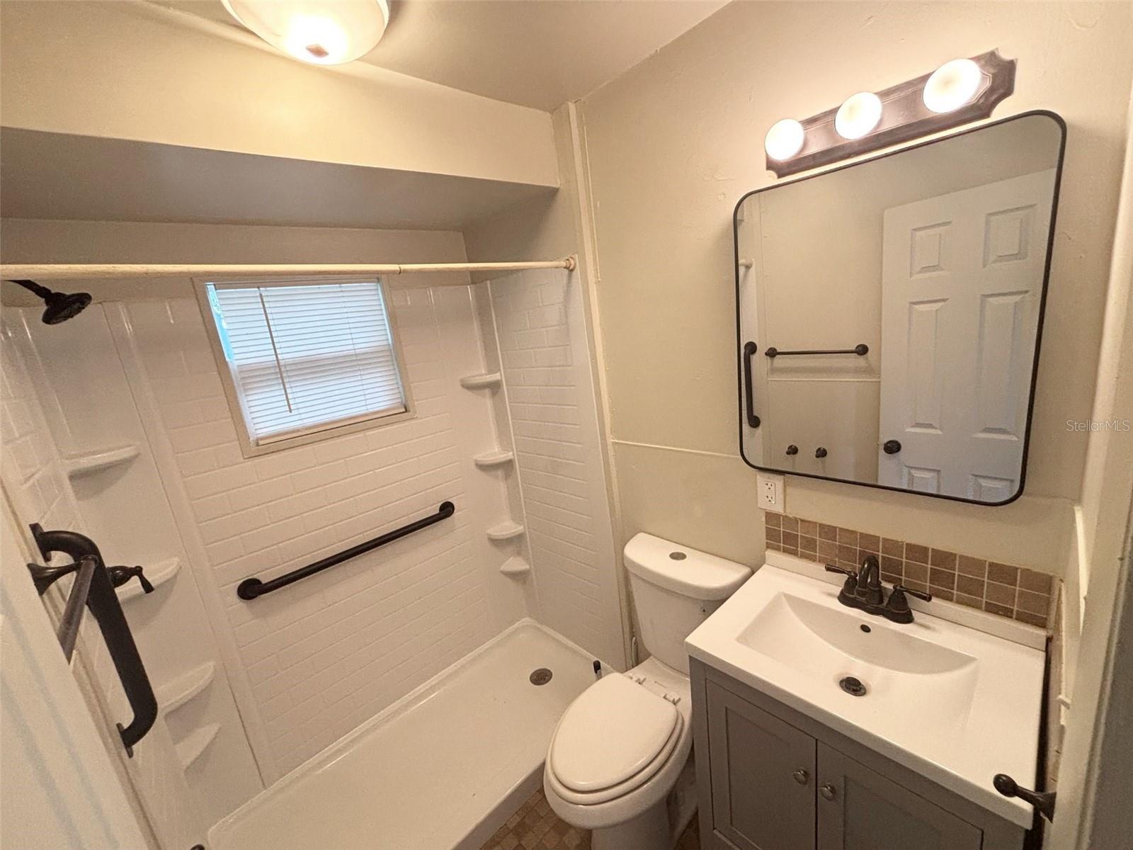 512 Green Cir Property Photo 18