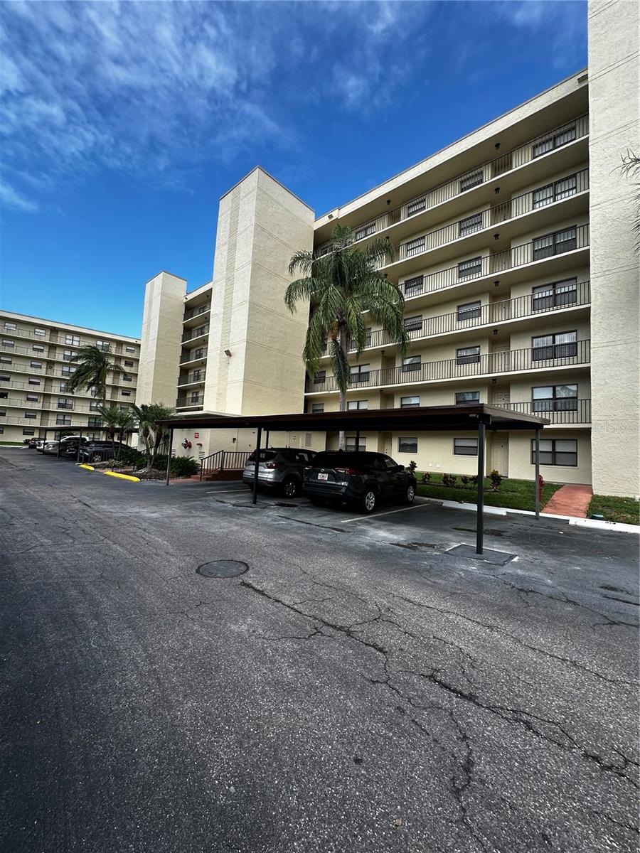 800 Cove Cay Dr #4f Property Photo 1