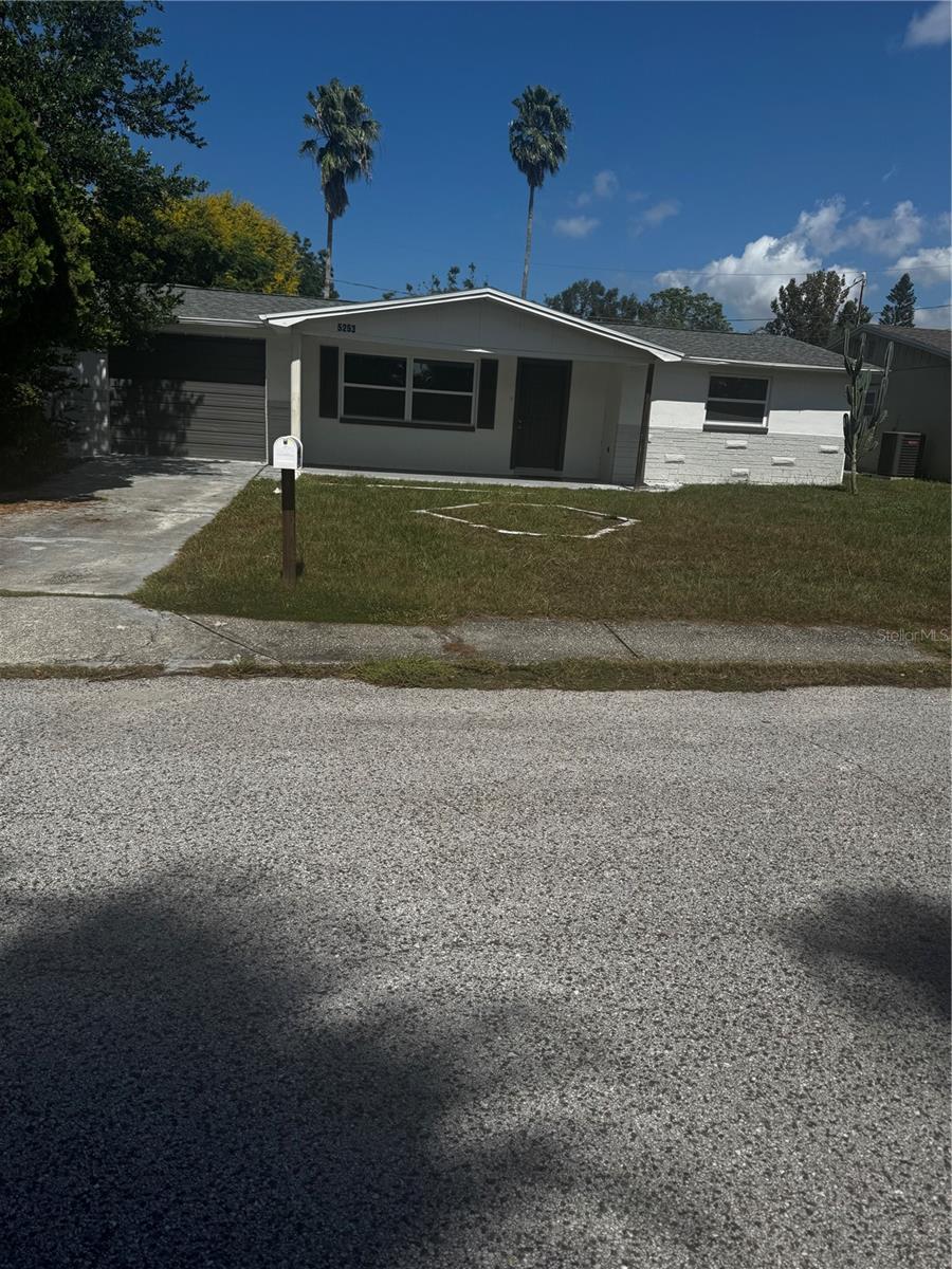 5253 Devries Dr Property Photo 1
