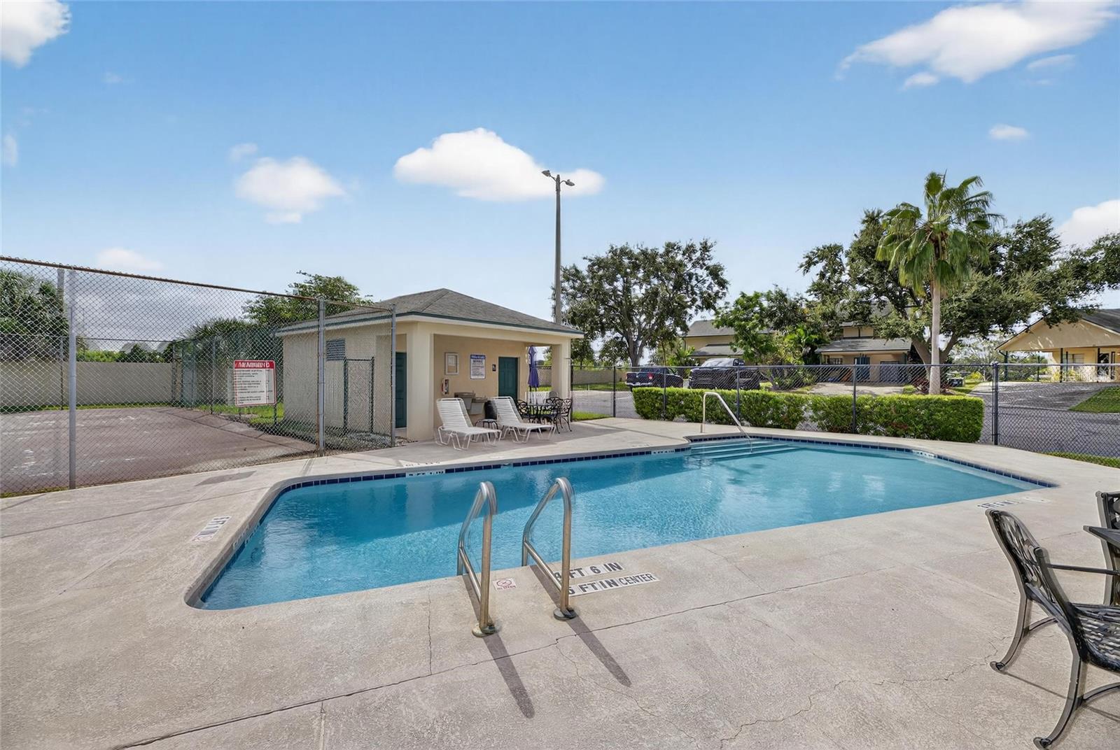 620 Yardarm Dr #10 Property Photo 5