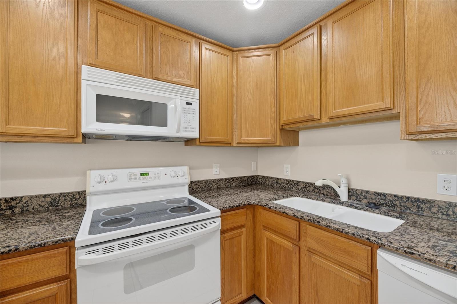 620 Yardarm Dr #10 Property Photo 11
