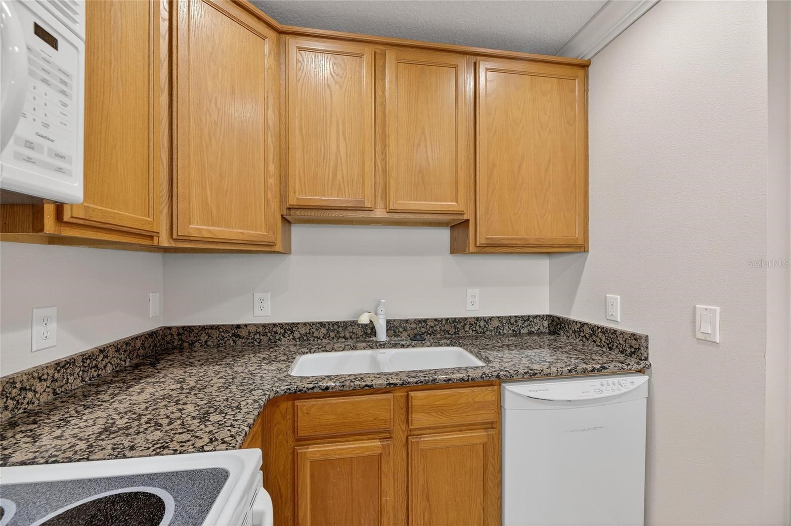 620 Yardarm Dr #10 Property Photo 13