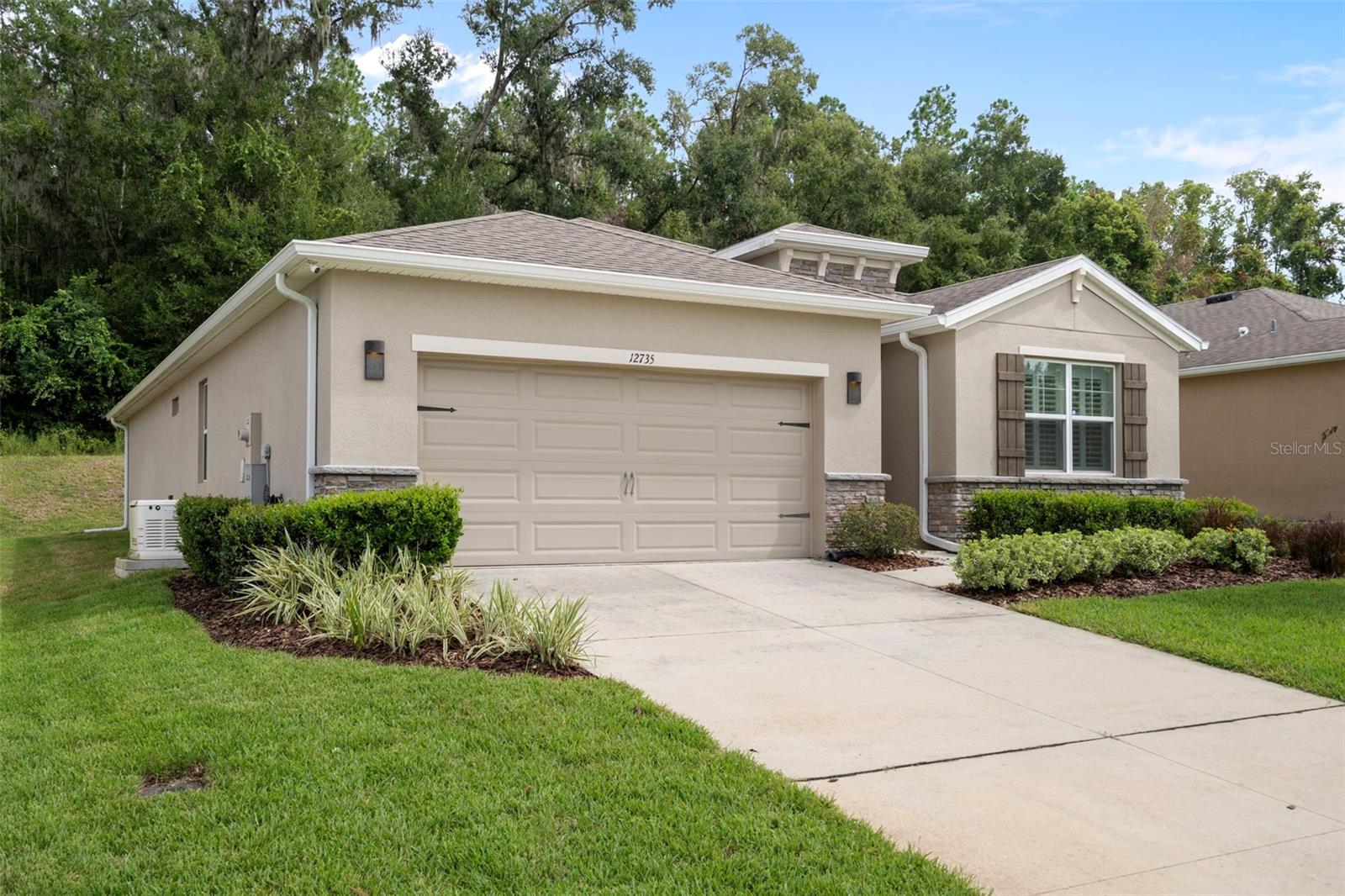 12735 Eastpointe Dr Property Photo 3