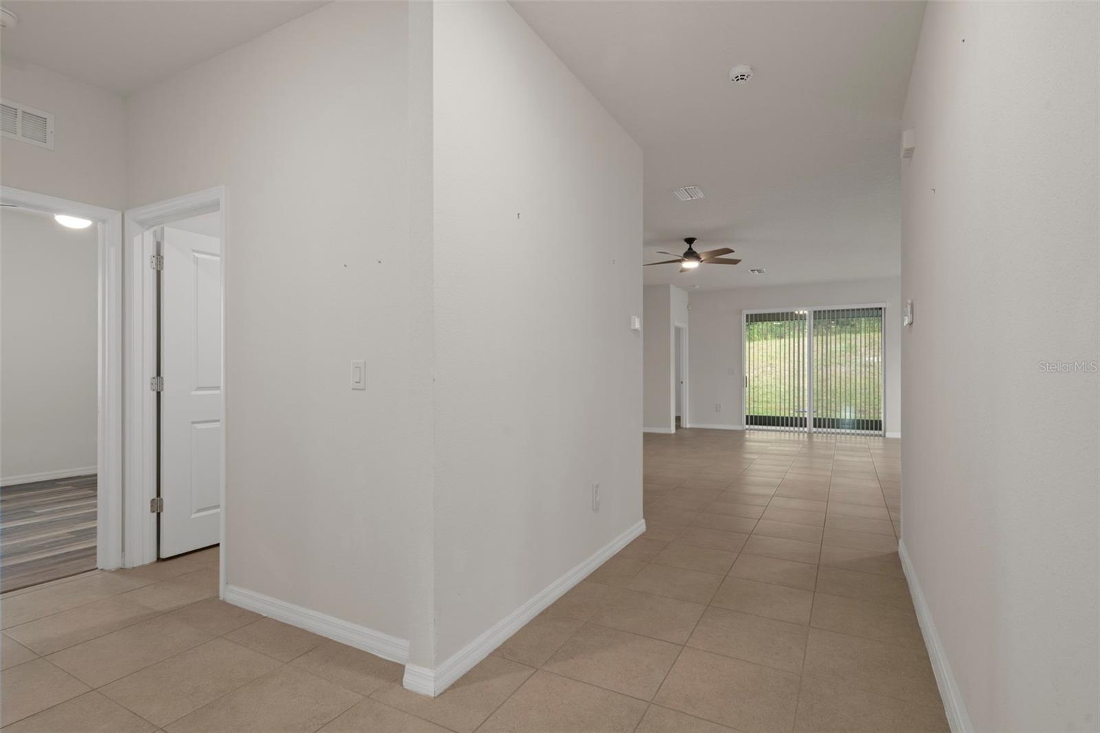 12735 Eastpointe Dr Property Photo 7