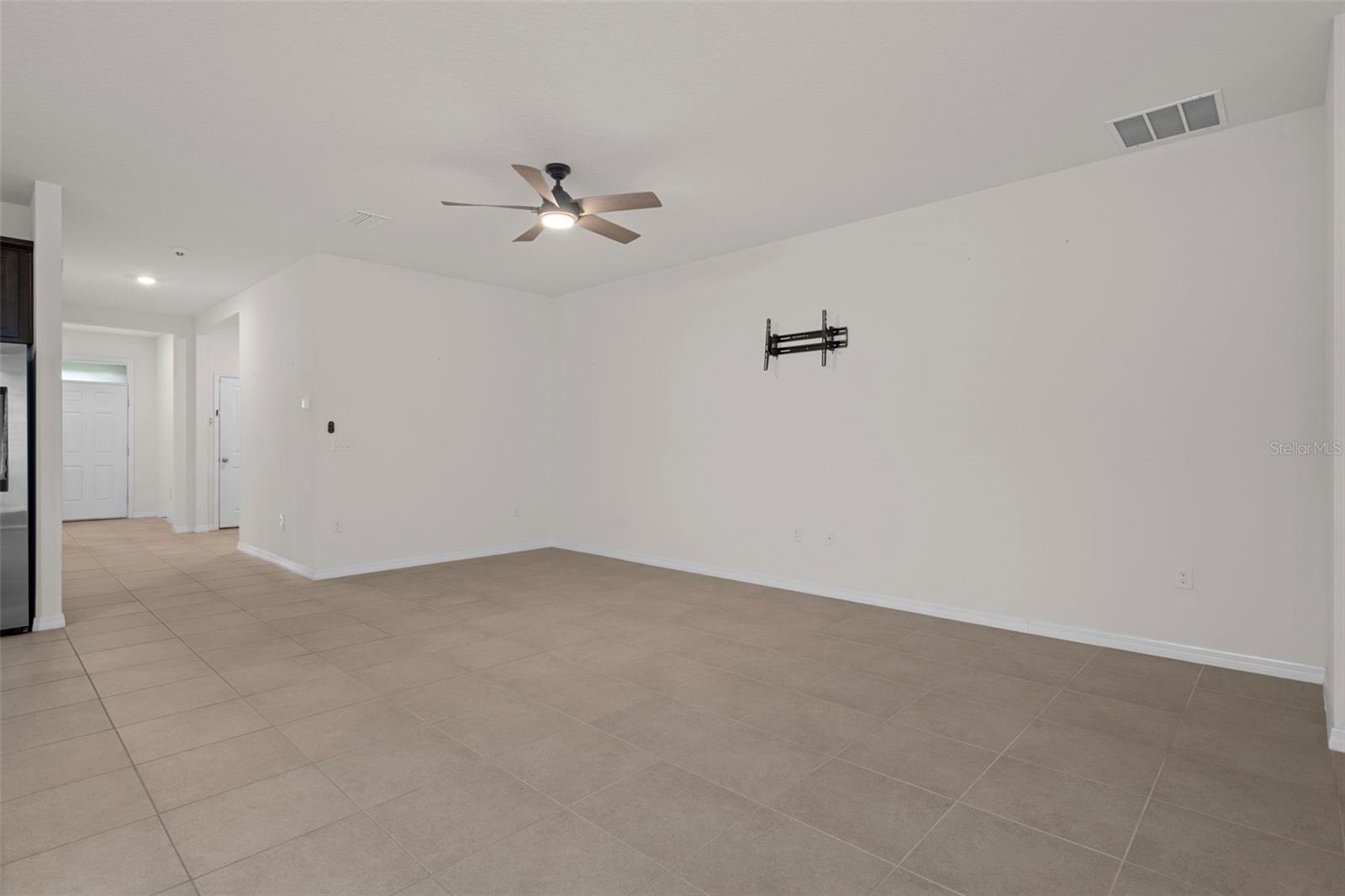 12735 Eastpointe Dr Property Photo 19