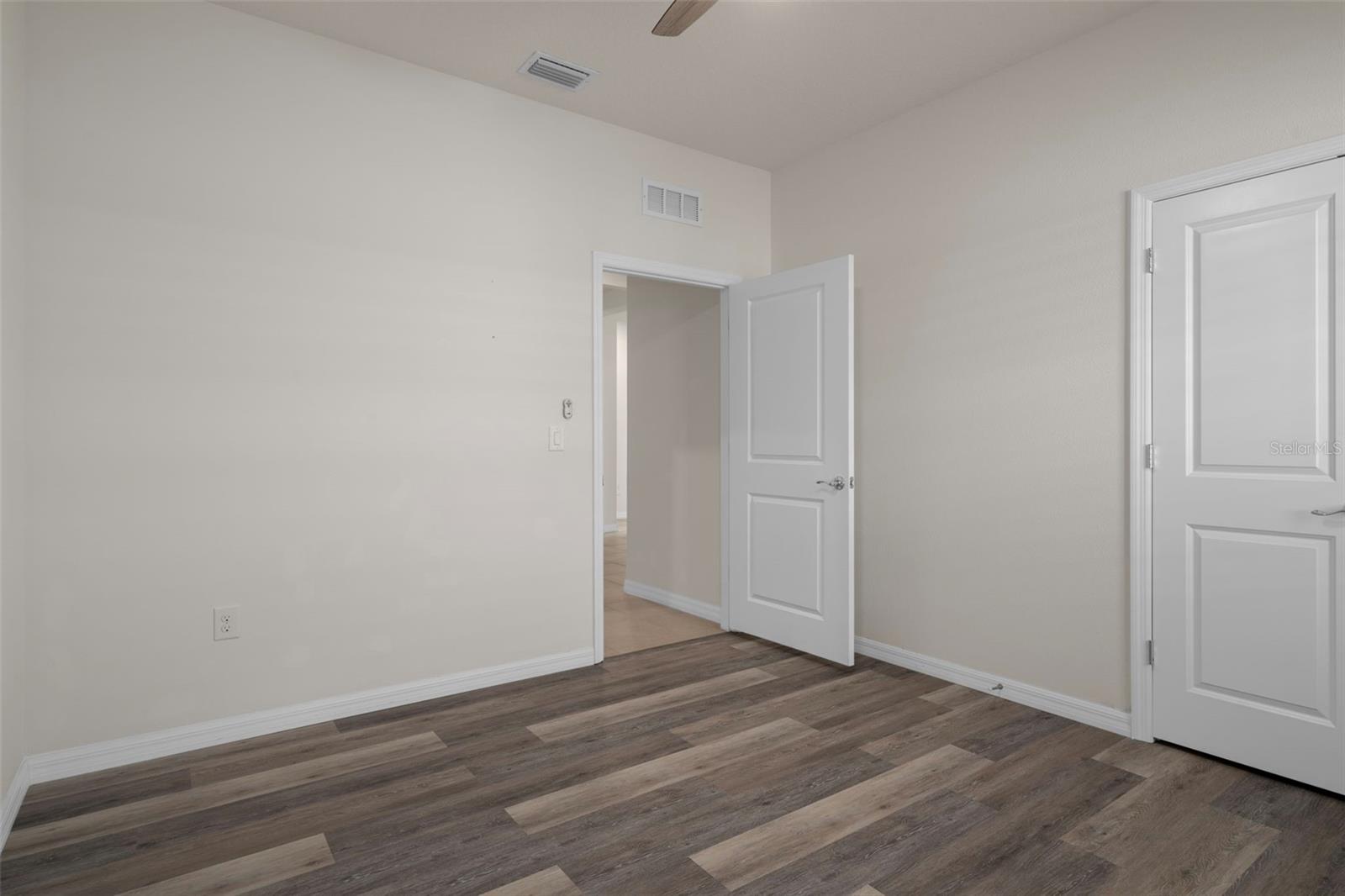 12735 Eastpointe Dr Property Photo 30