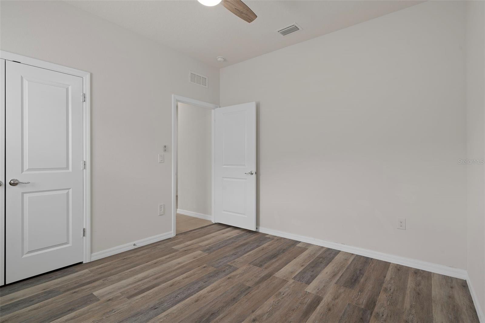12735 Eastpointe Dr Property Photo 33