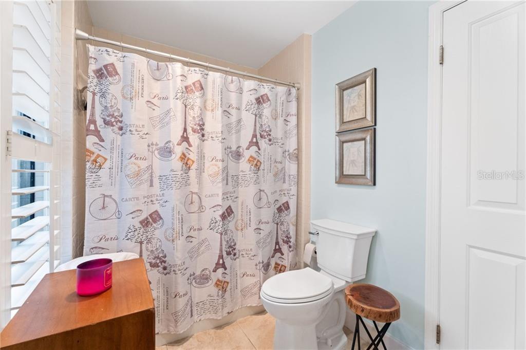 TB8434622 Property Photo 23