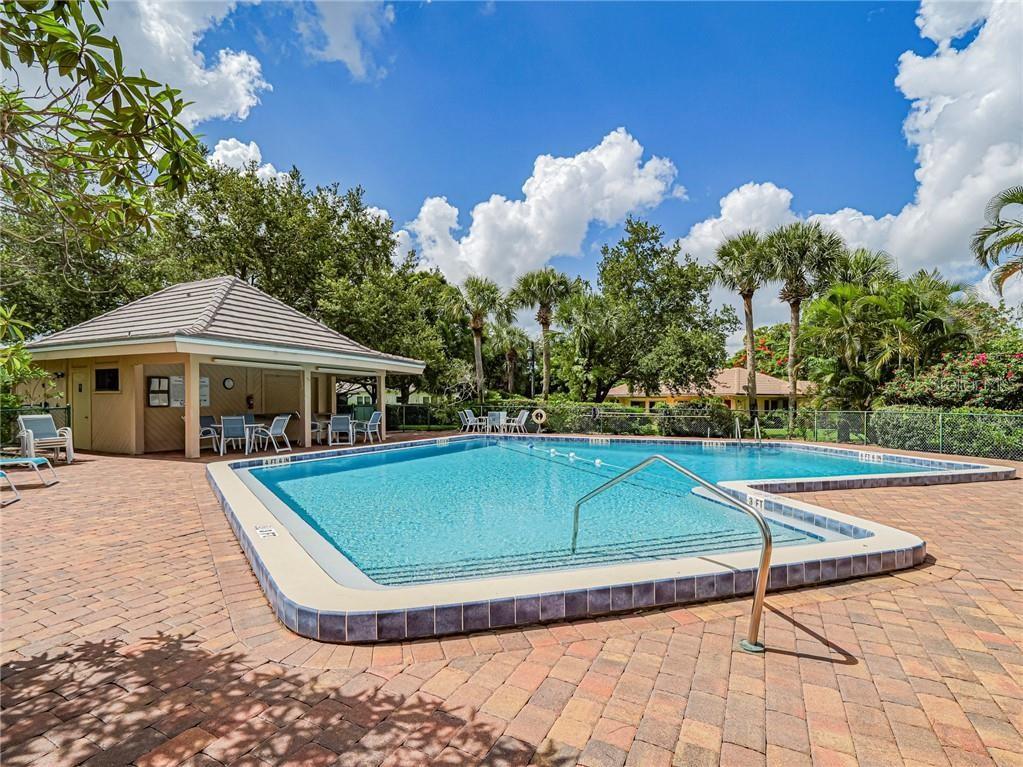 TB8434622 Property Photo 33