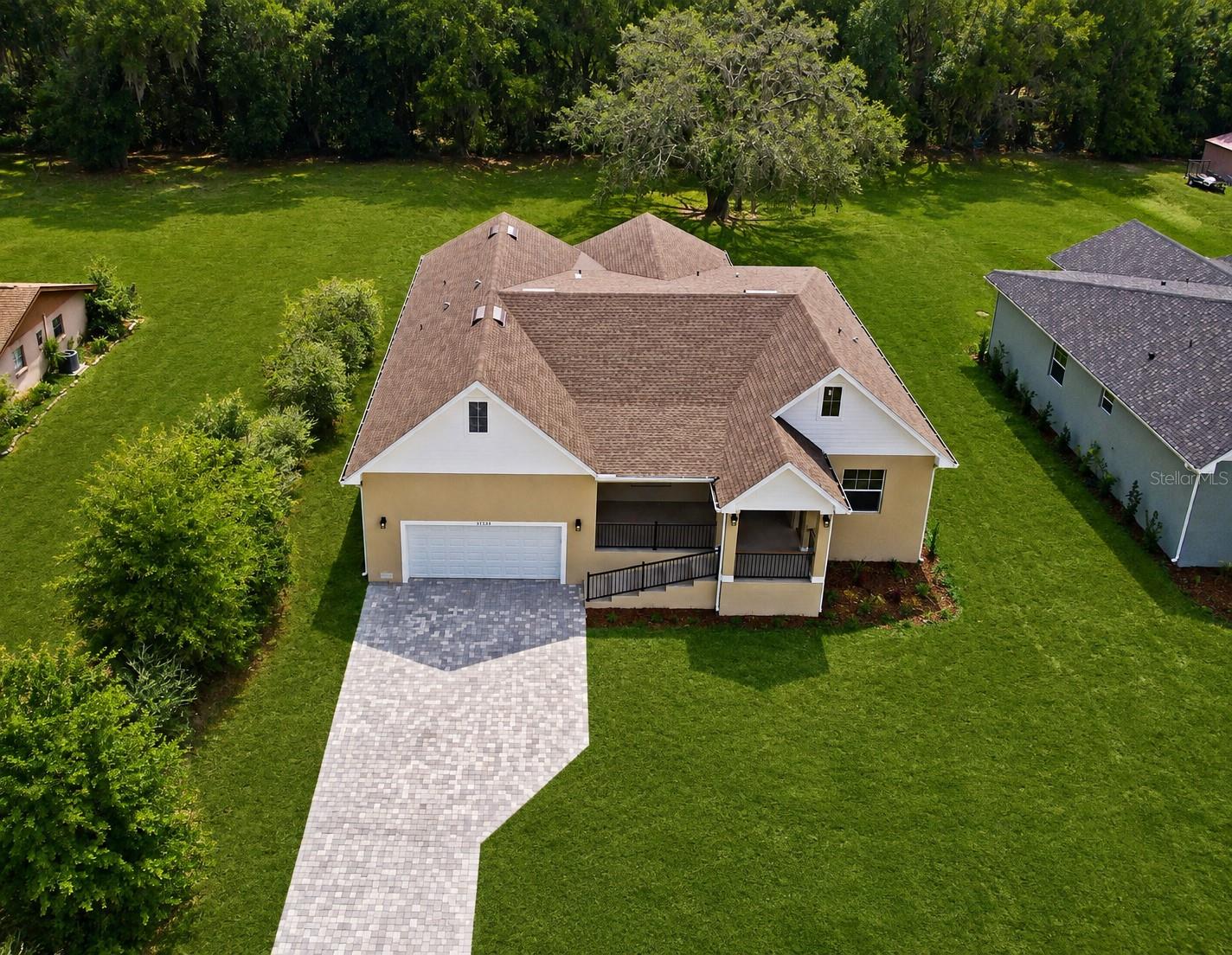 12500 Green Oak Ln Property Photo 3