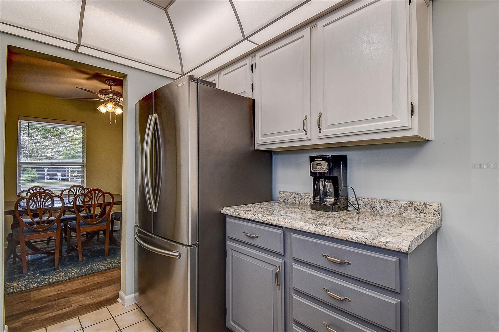 6237 Dalton St Property Photo 4
