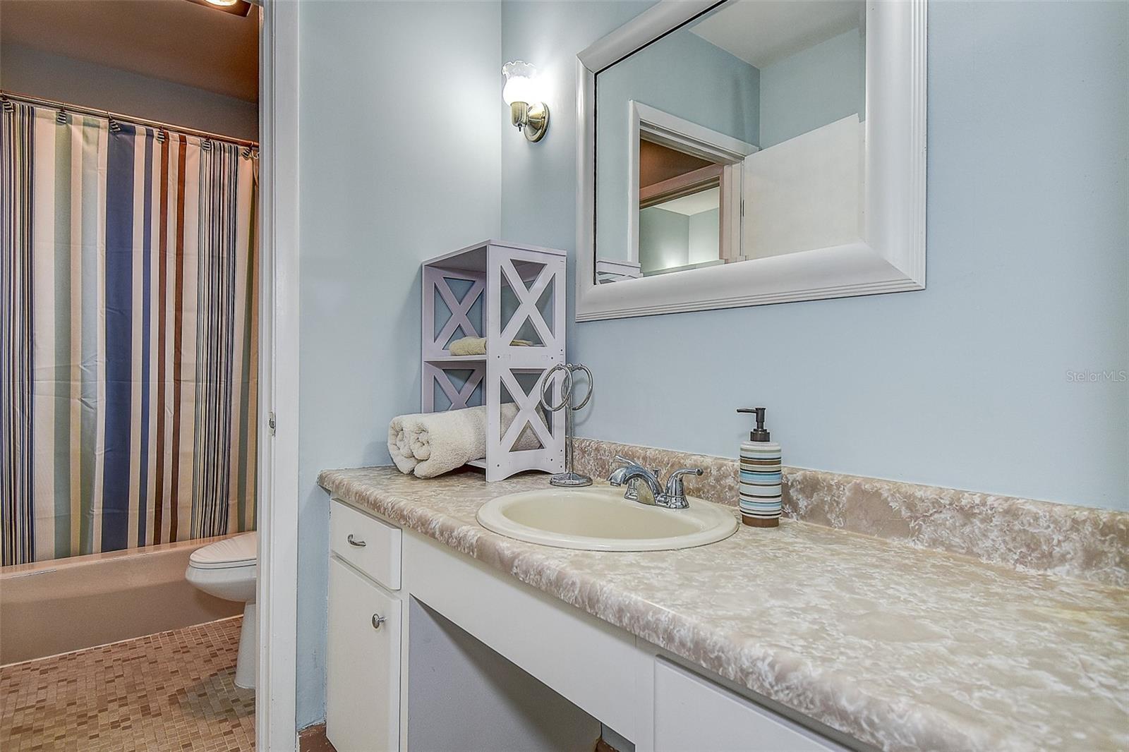 6237 Dalton St Property Photo 14