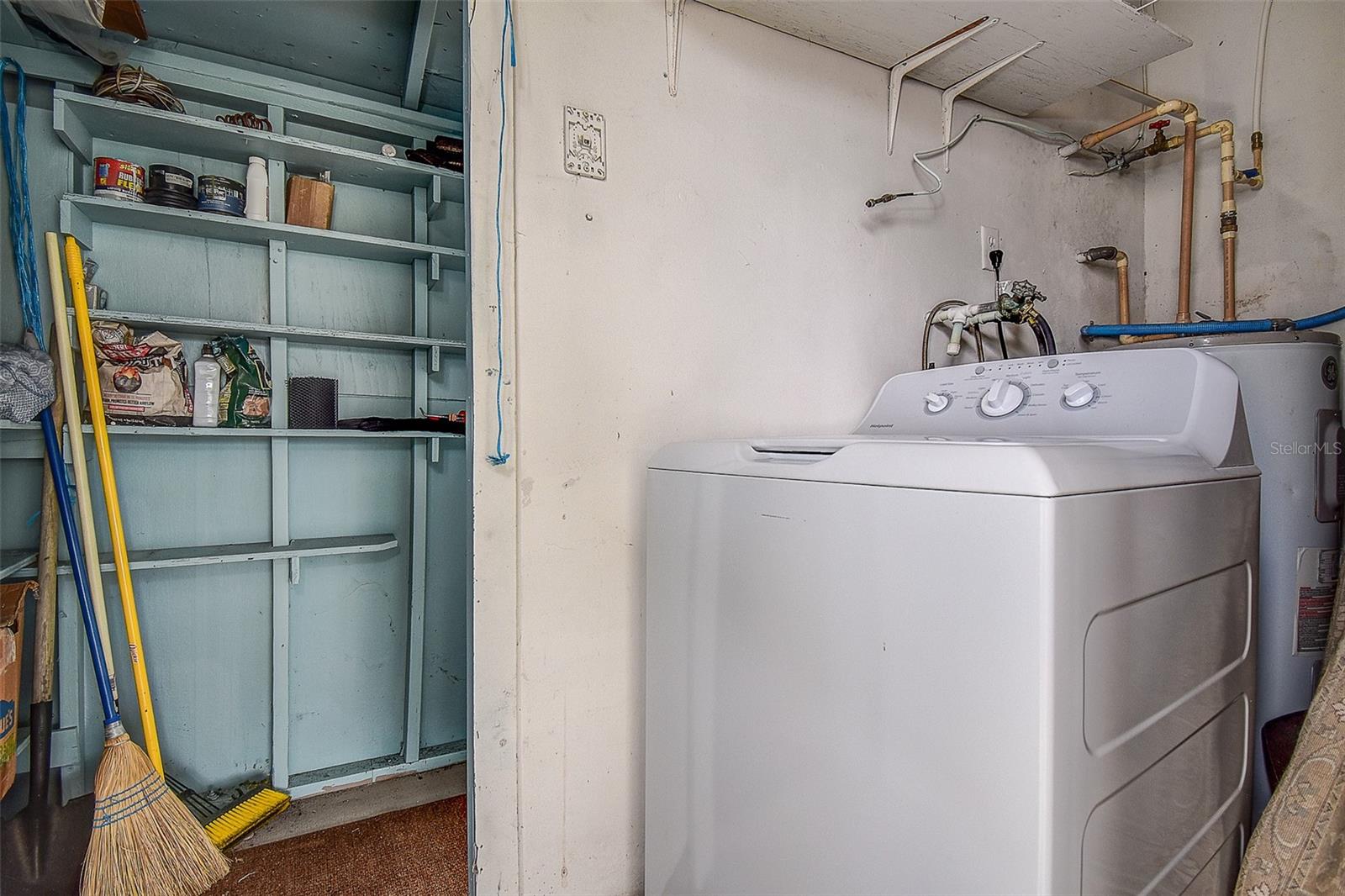 6237 Dalton St Property Photo 23