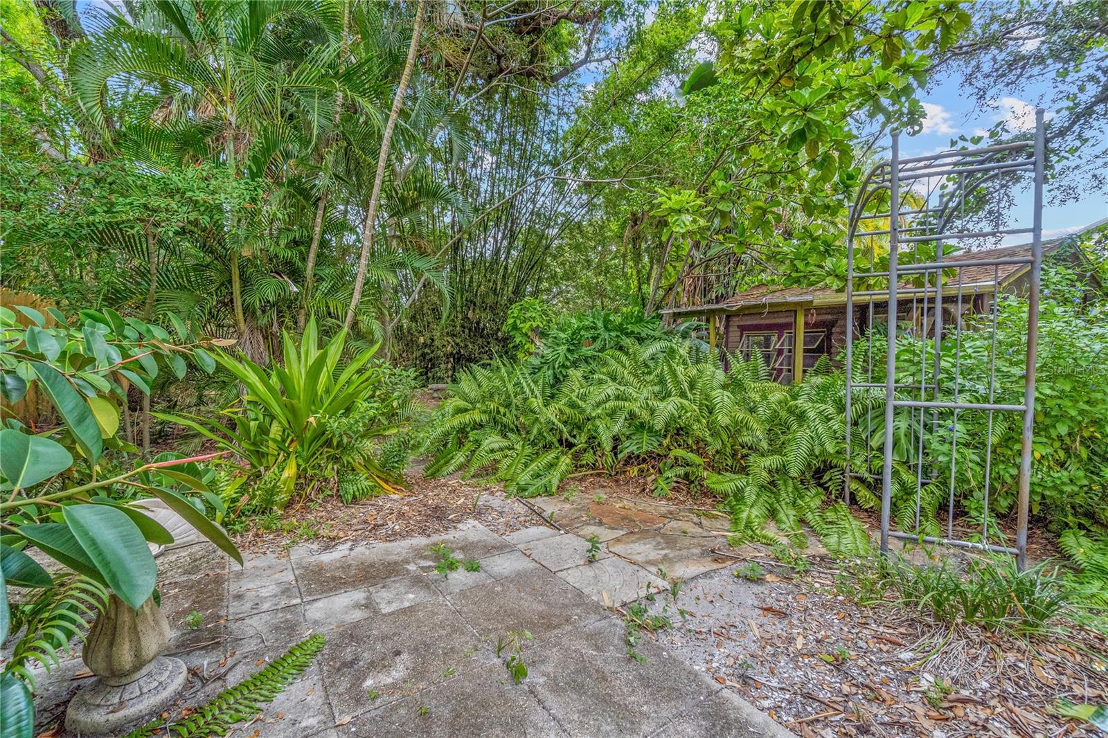 1006 11th Ave W Property Photo 28