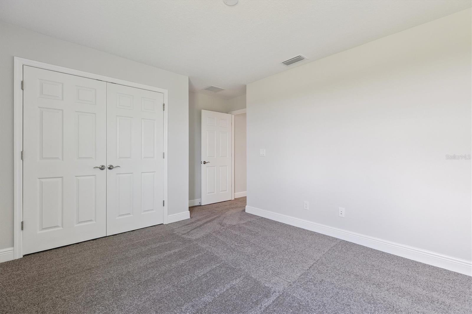 9711 Surrey Rose Dr Property Photo 20