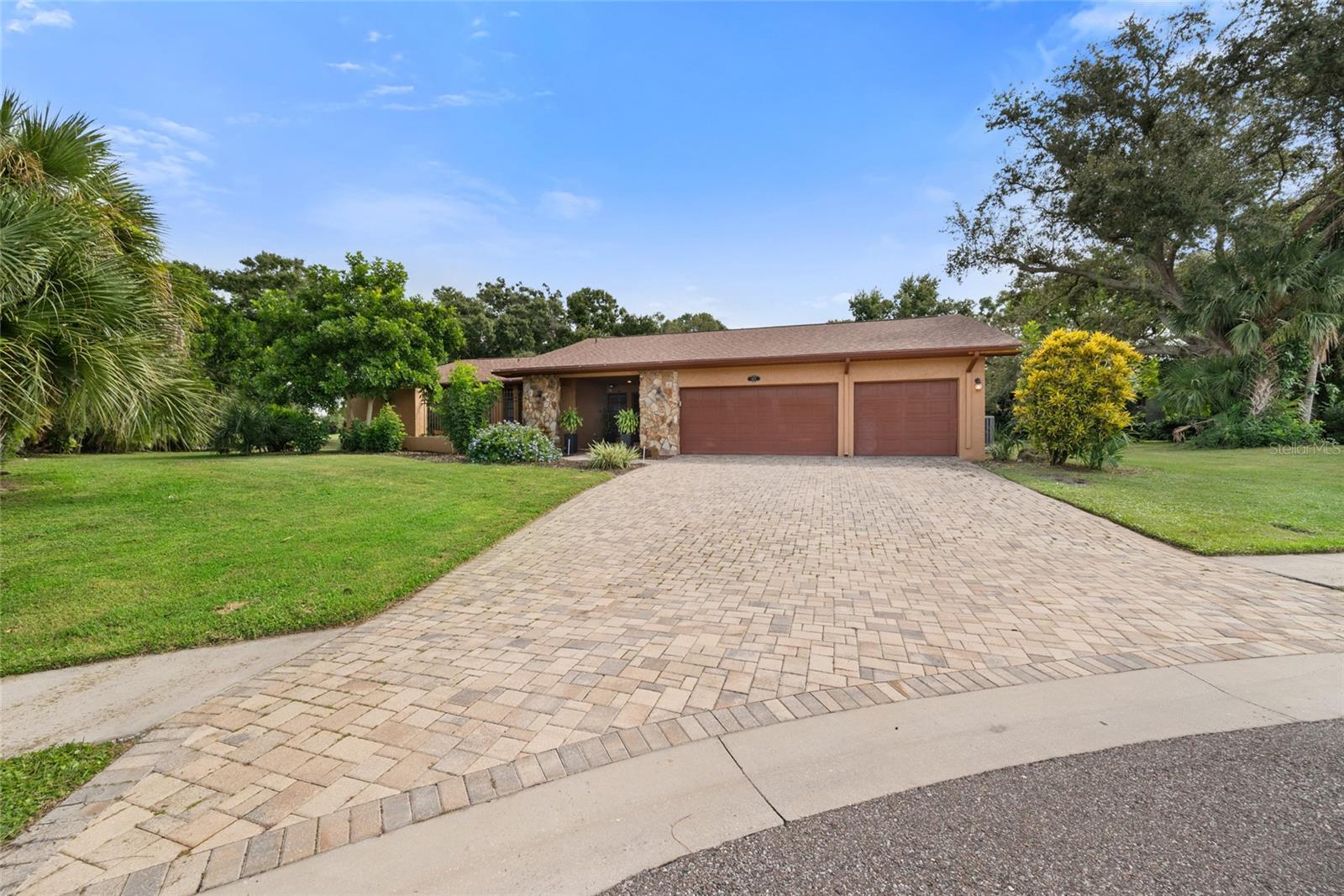 2674 Concorde Ct Property Photo 2