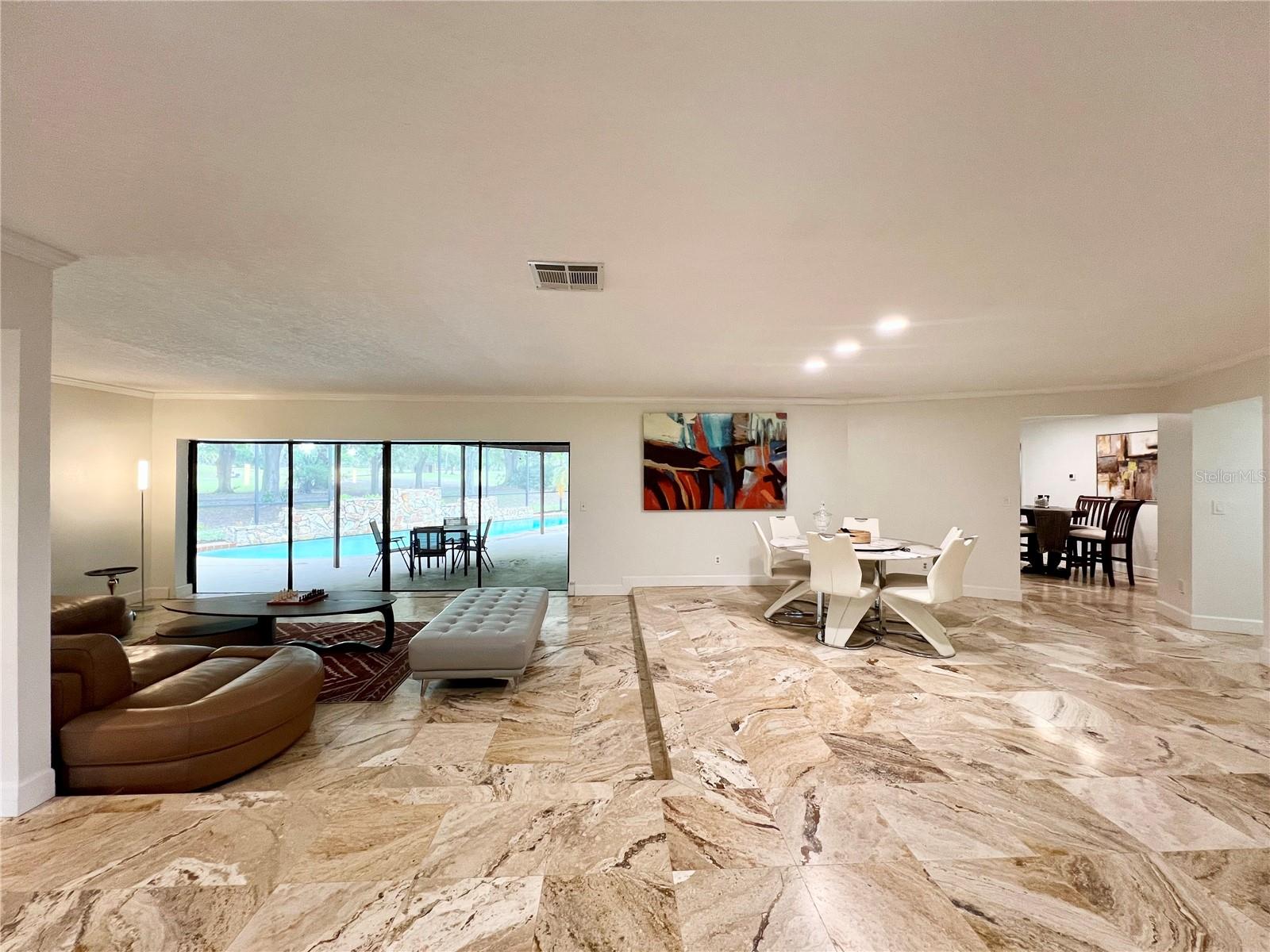 2674 Concorde Ct Property Photo 17