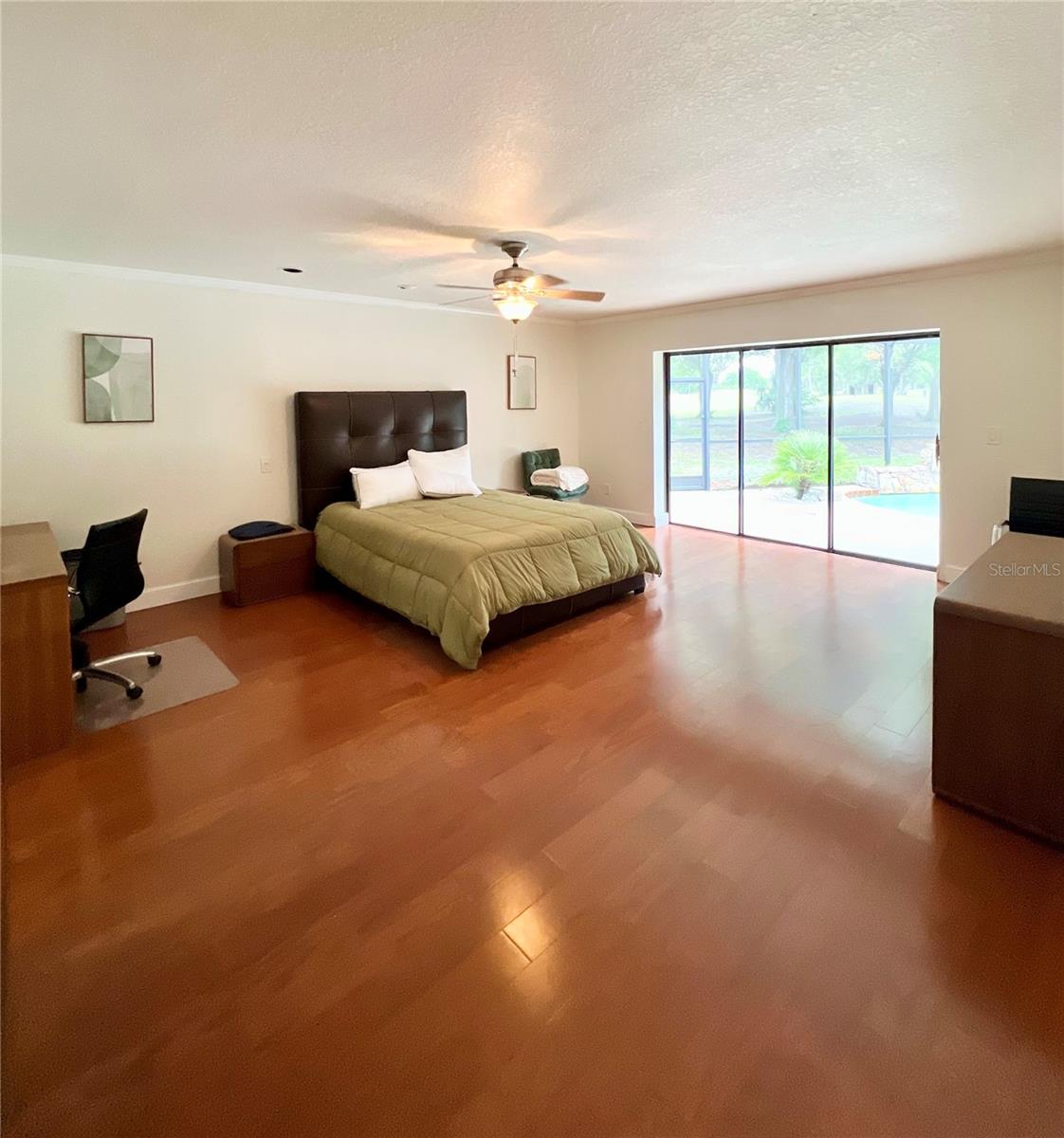 2674 Concorde Ct Property Photo 18