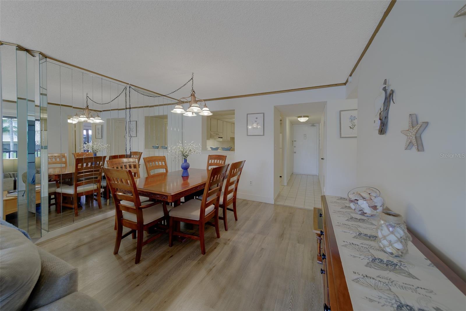 51 Island Way #101 Property Photo 46