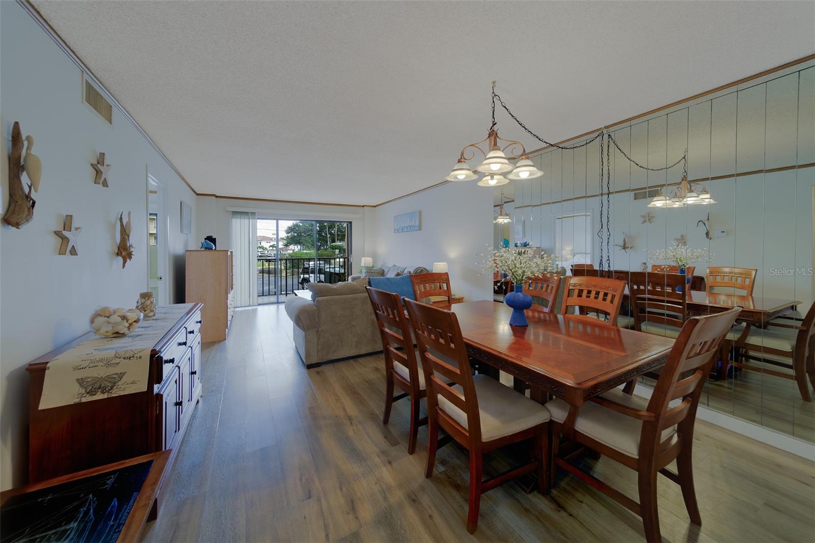 51 Island Way #101 Property Photo 48