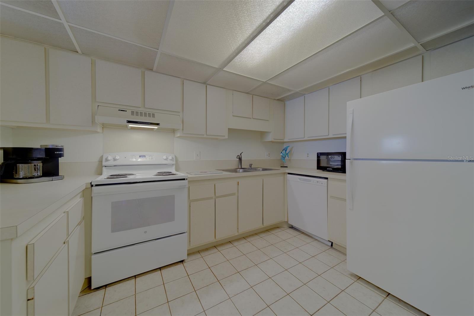51 Island Way #101 Property Photo 50
