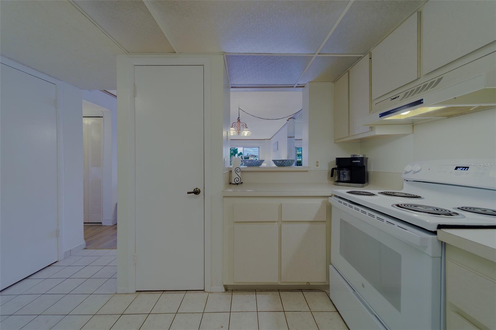 51 Island Way #101 Property Photo 52